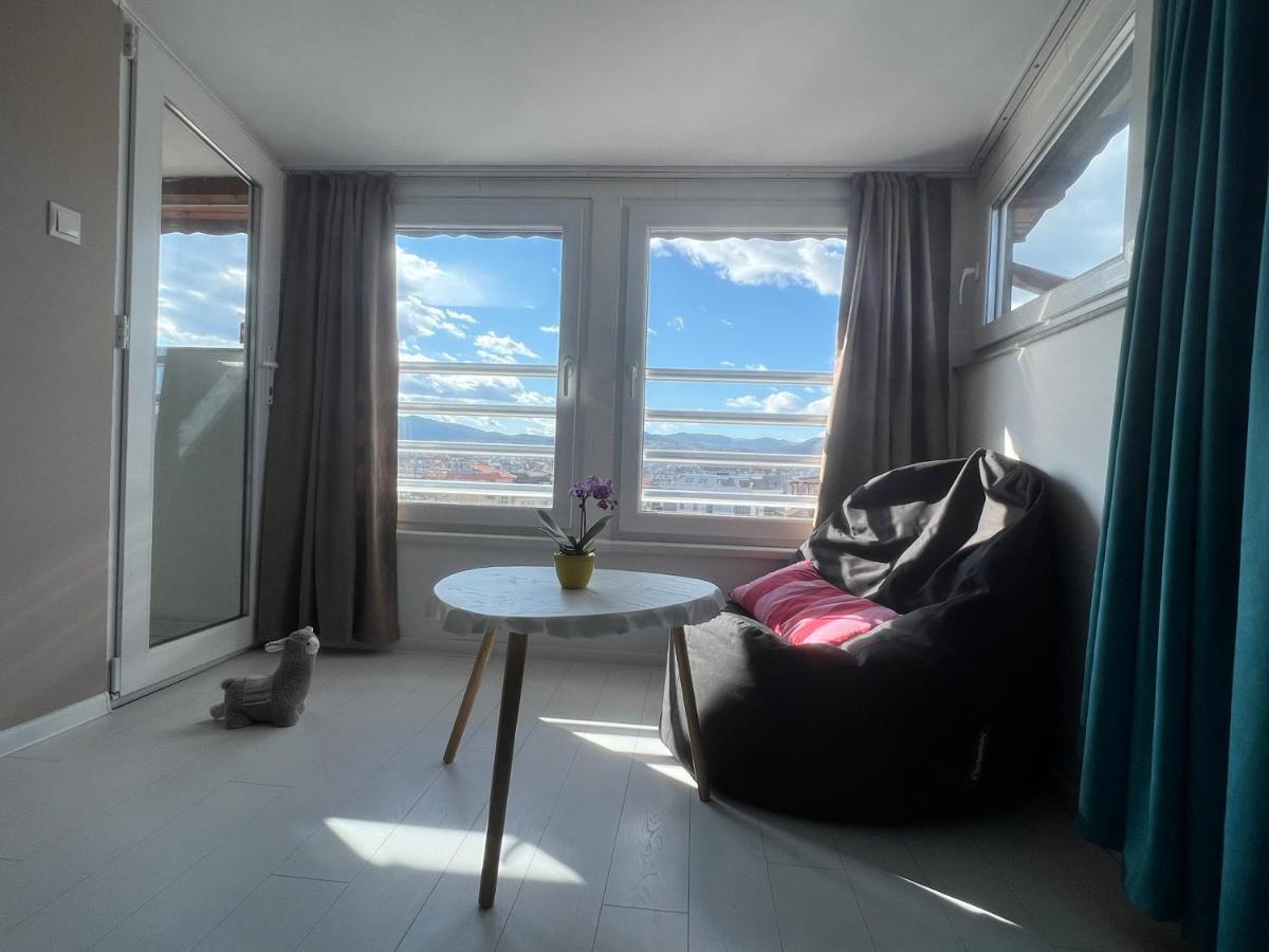 Town Place Apartment Kŭrdzhali Exteriör bild